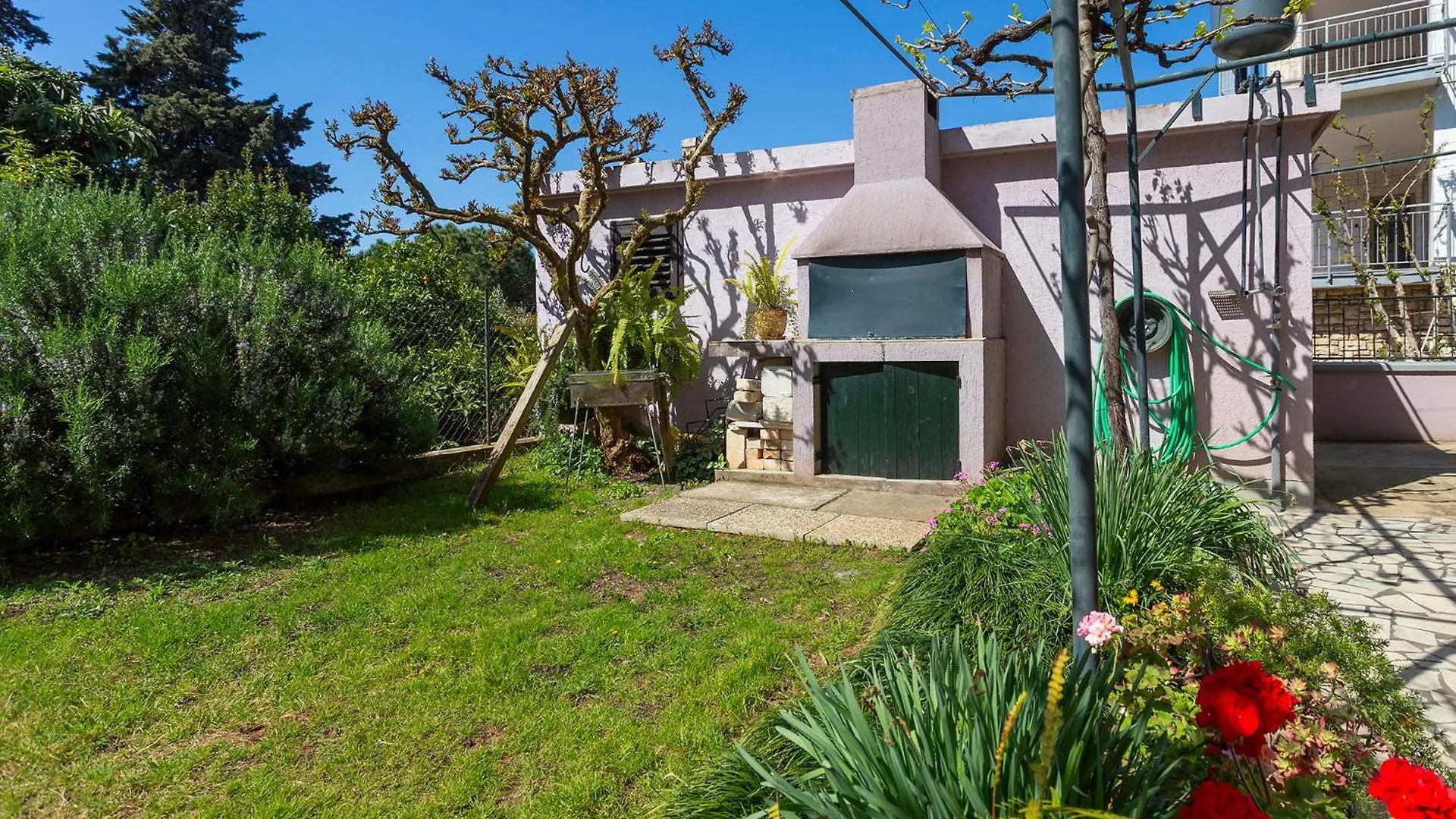 Apartments Perka Near Beach 普拉 招待所