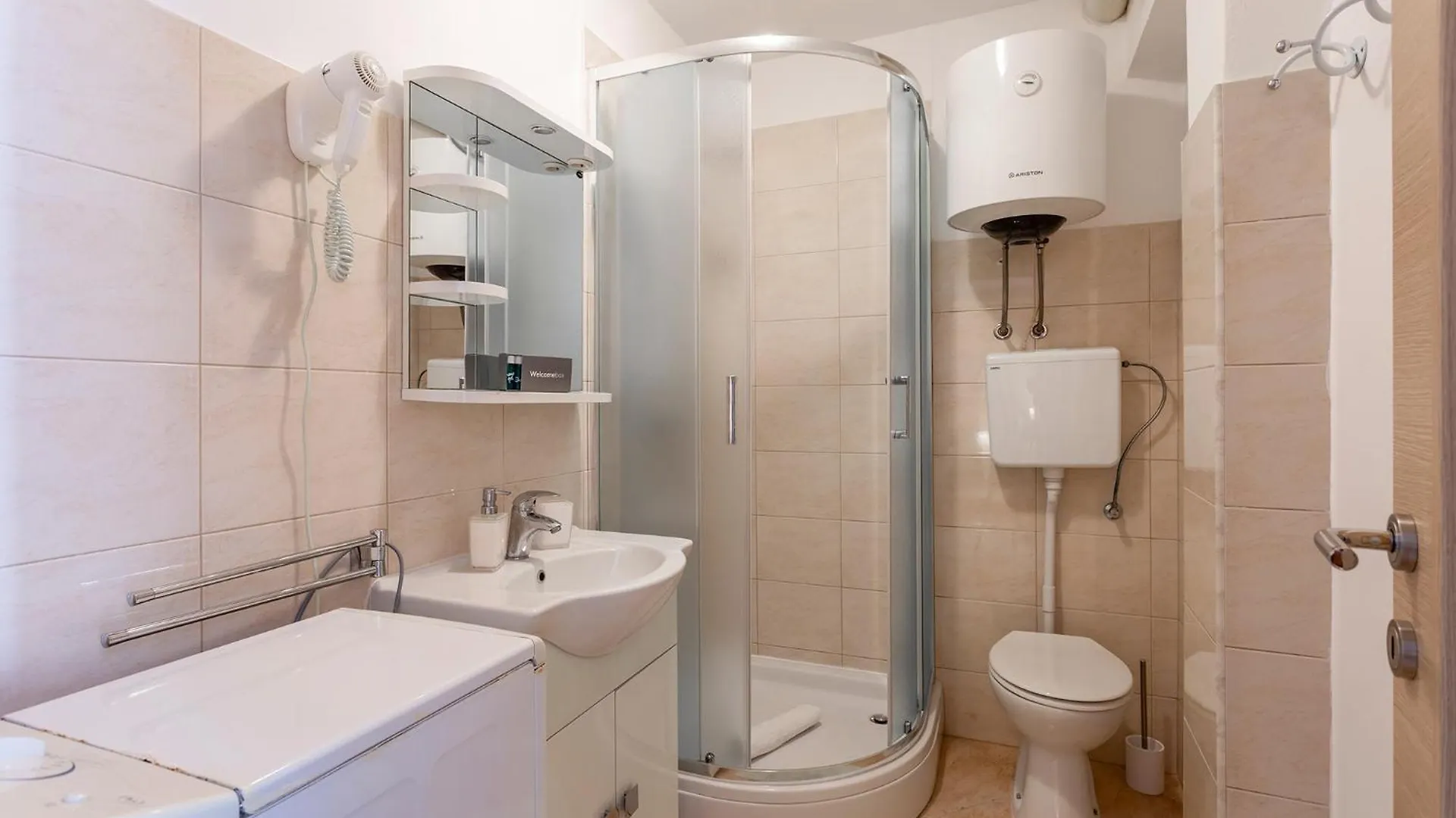 Apartments Perka Near Beach Pula 3*,