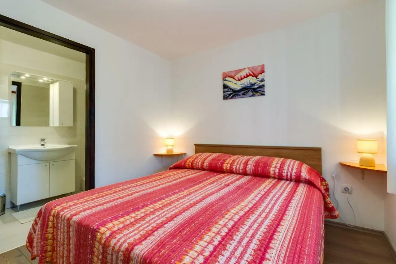 Apartments Perka Near Beach 普拉 3*,  克罗地亚