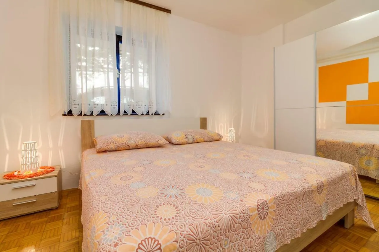 Apartments Perka Near Beach 普拉 3*,  克罗地亚