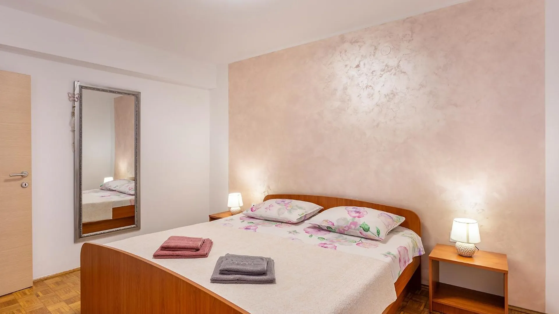 Apartments Perka Near Beach Pula Croatia