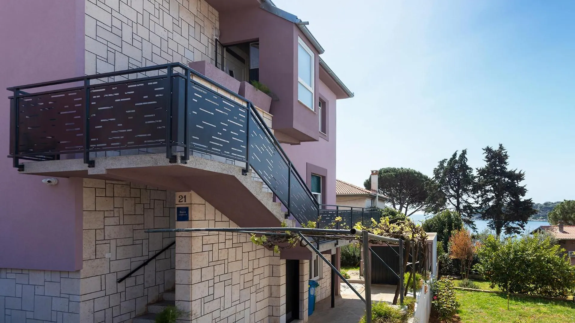 Apartments Perka Near Beach Pula 3*,  Croatia